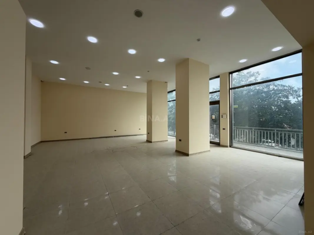 Kirayə verilir obyekt 225 m²