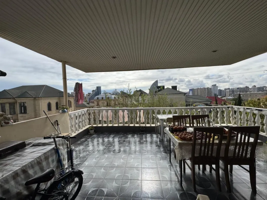 Satılır 3 otaqlı mənzil 113 m²