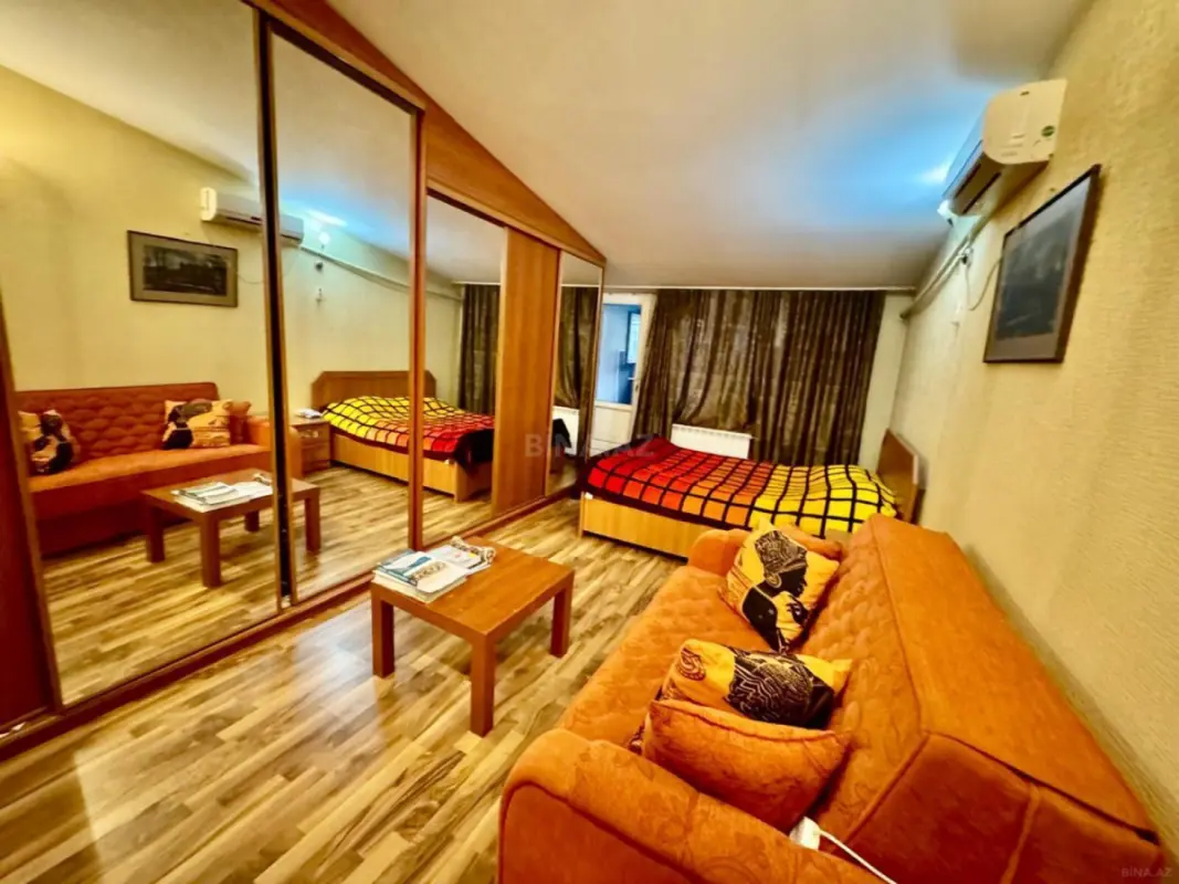 Satılır 5 otaqlı mənzil 186 m²