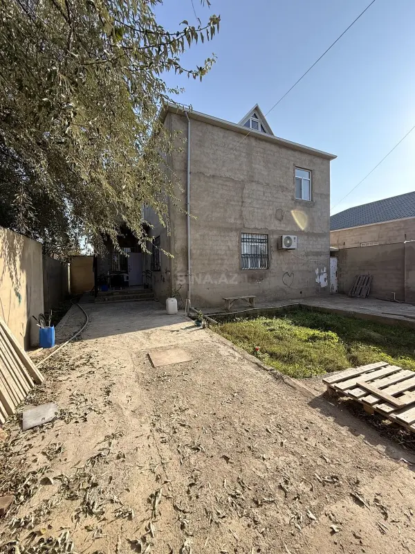Satılır 6 otaqlı həyət evi 200 m²