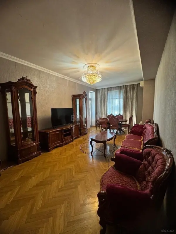 Kirayə verilir 3 otaqlı mənzil 145 m²