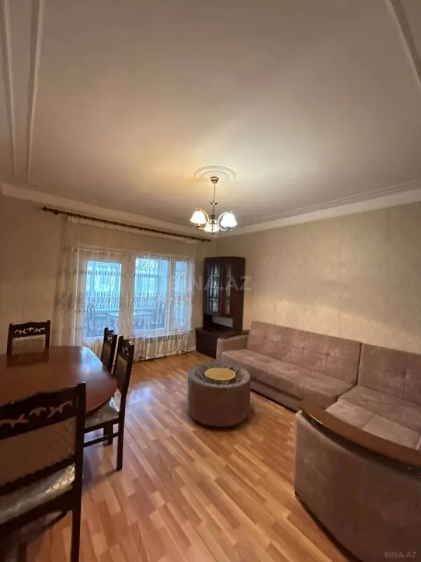 Kirayə verilir 2 otaqlı mənzil 70 m²