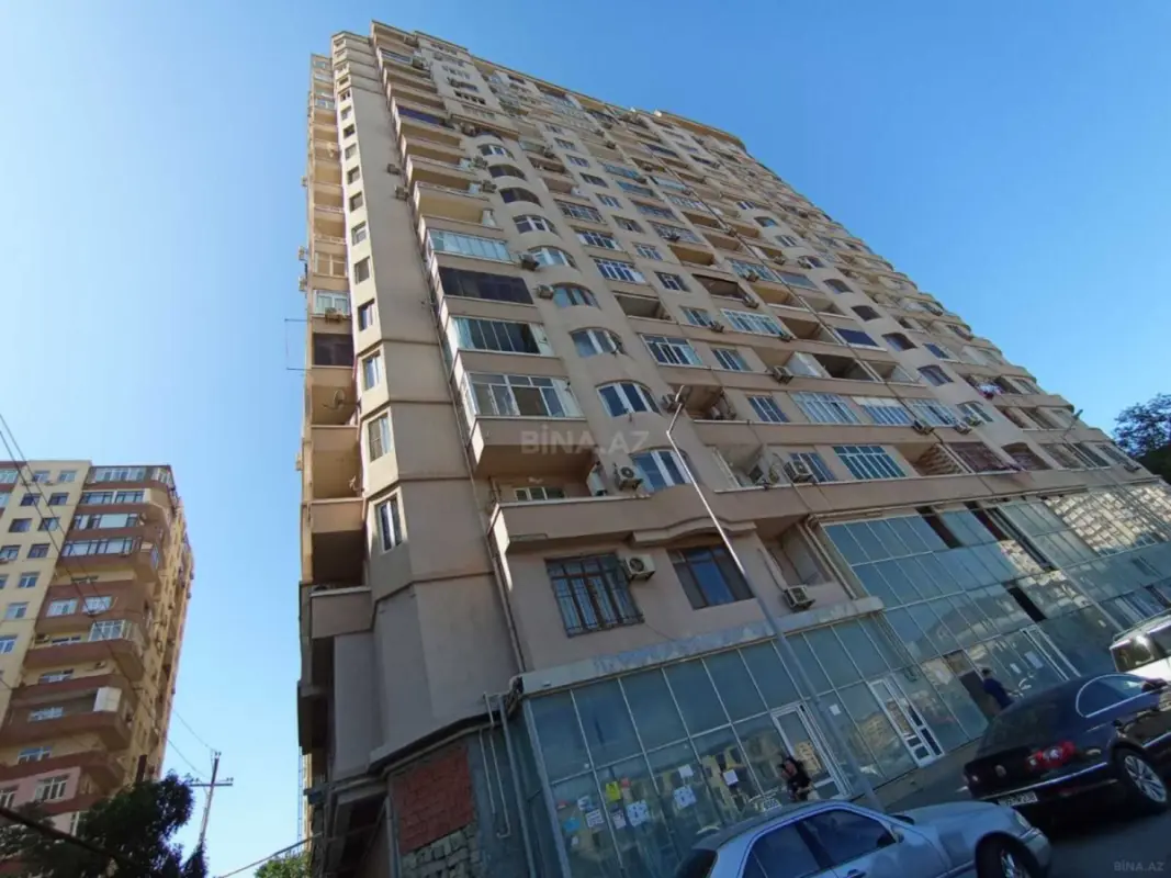 Satılır 7 otaqlı ofis 186 m²