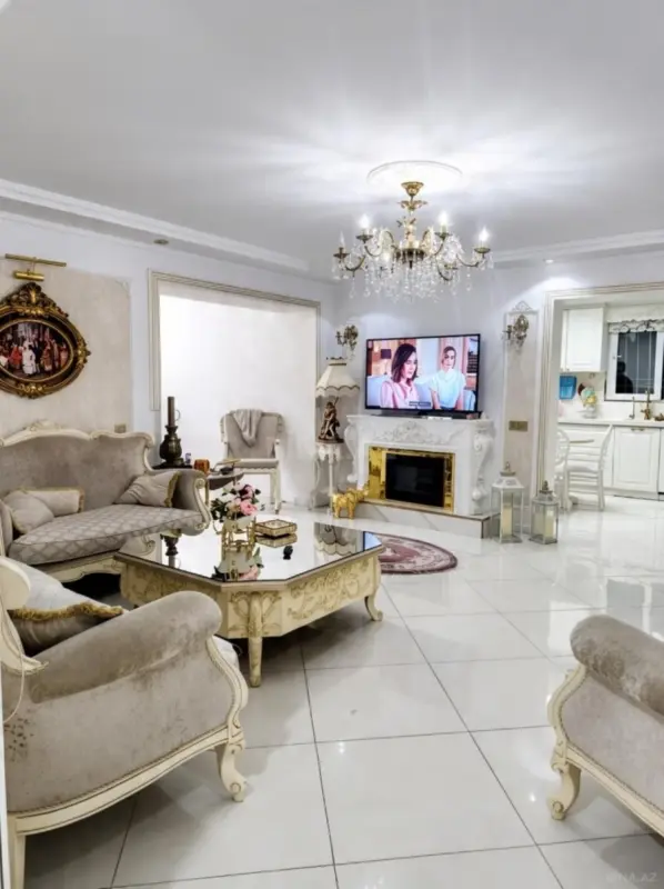 Satılır 4 otaqlı mənzil 165 m²