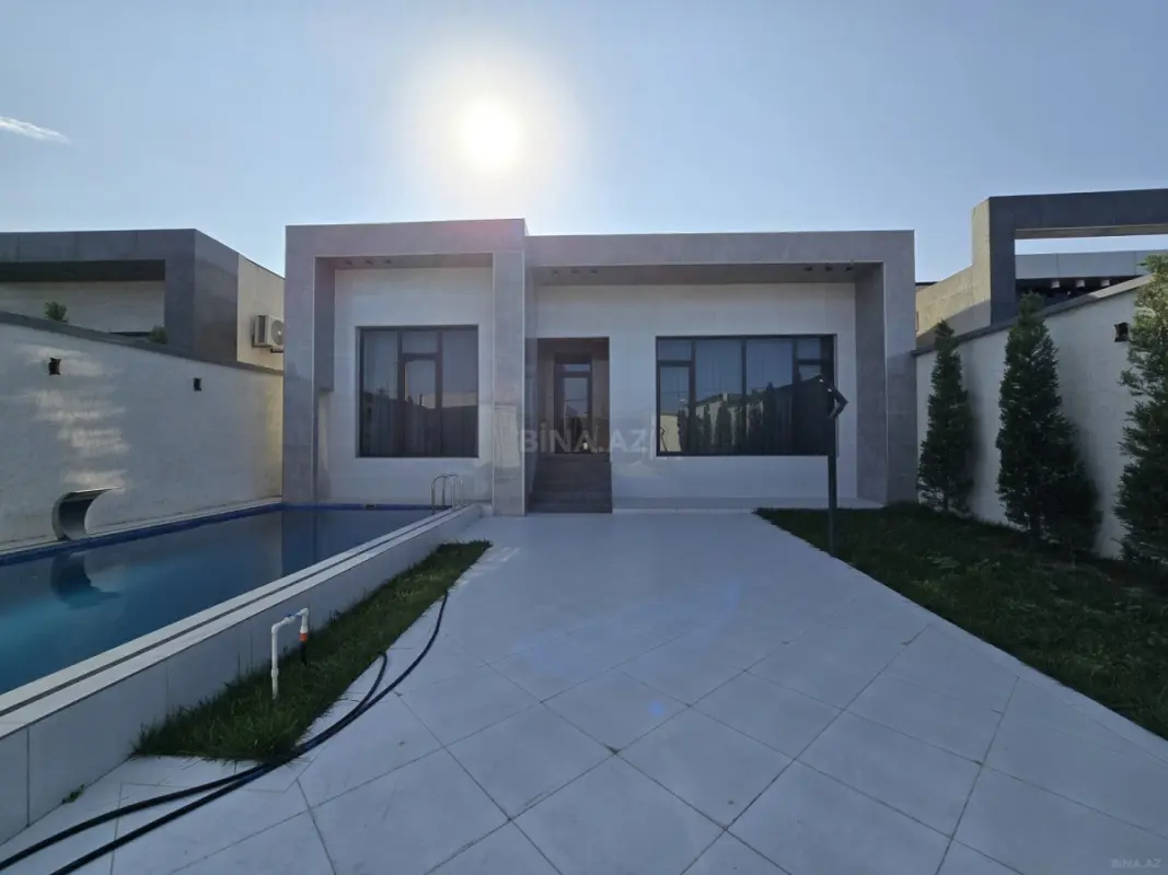 Satılır 5 otaqlı həyət evi 200 m²