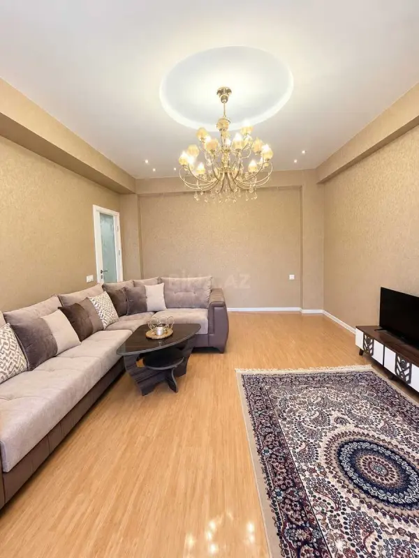 Kirayə verilir 2 otaqlı mənzil 75 m²