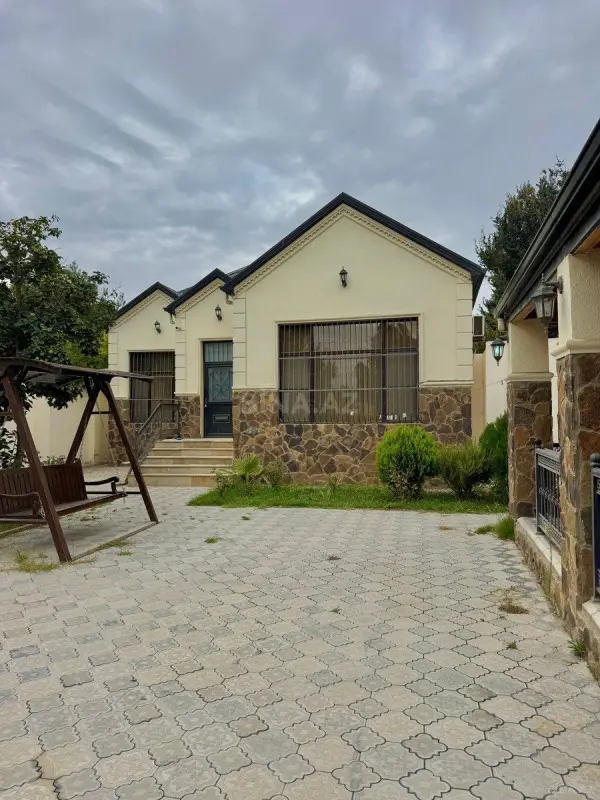 Satılır 4 otaqlı həyət evi 125 m²