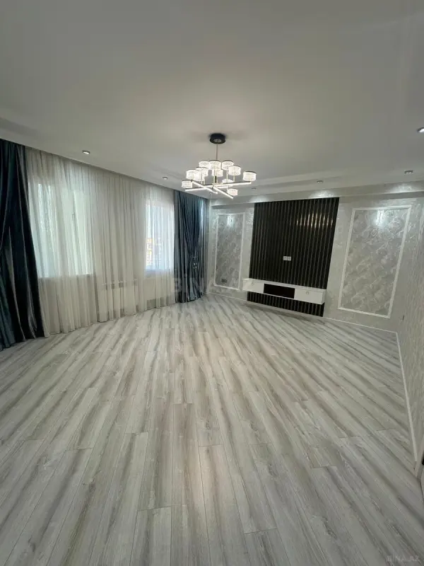 Satılır 3 otaqlı mənzil 125 m²