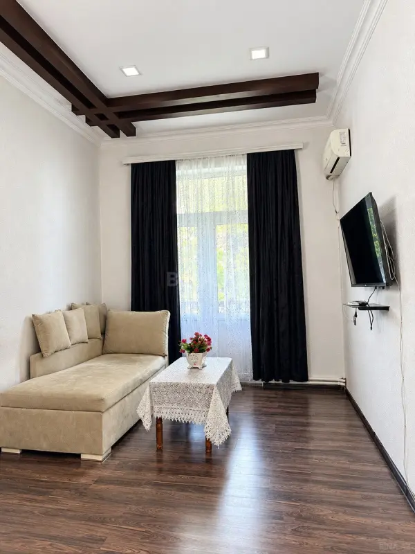 Kirayə verilir 2 otaqlı mənzil 68 m²
