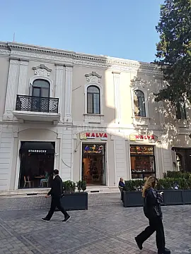 Kirayə verilir obyekt 250 m² — Bakı 250.00 m²