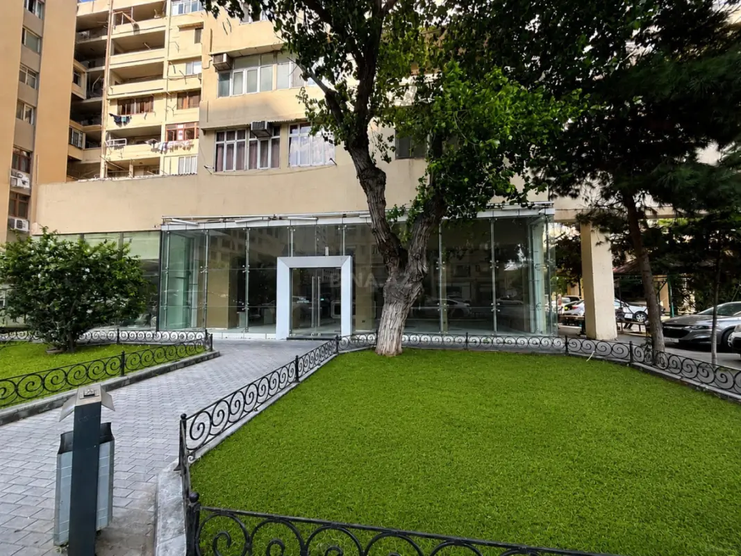 Kirayə verilir obyekt 340 m²