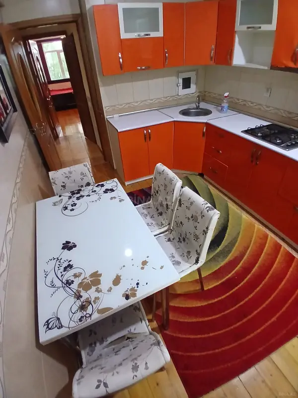Kirayə verilir 3 otaqlı mənzil 85 m²