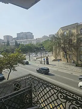 Satılır 3 otaqlı mənzil 70 m² — Bakı 3 otaq 70.00 m²