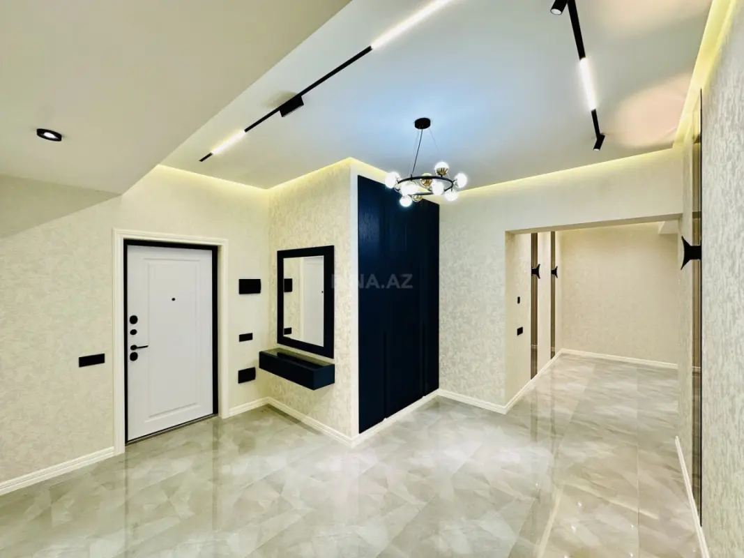Satılır 4 otaqlı mənzil 168 m²