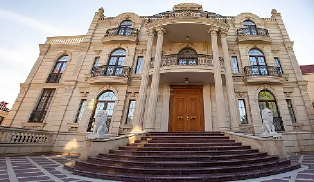 Satılır 8 otaqlı həyət evi 1000 m² — Bakı 8 otaq 1000.00 m²