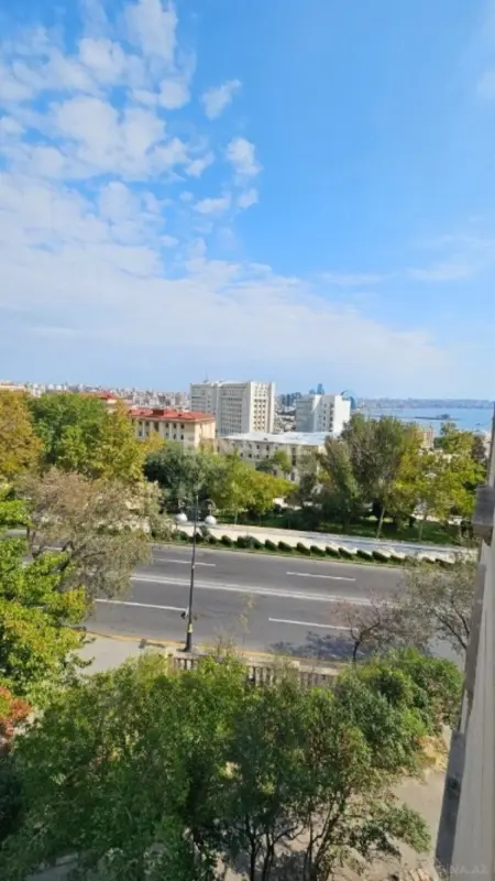 Satılır 1 otaqlı mənzil 40 m²
