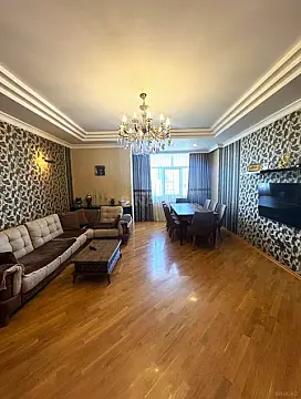 Satılır 3 otaqlı mənzil 127 m² — Bakı, İnşaatçılar 3 otaq 127.00 m²