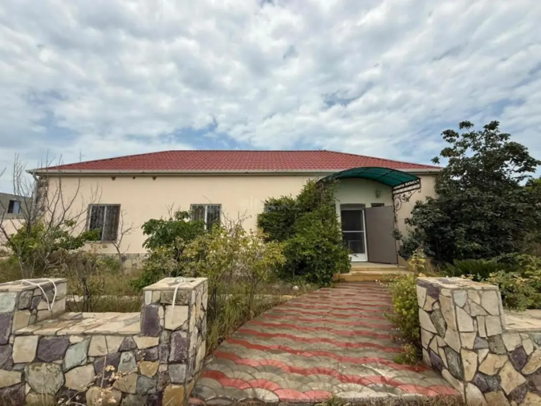 Satılır 3 otaqlı həyət evi 120 m²