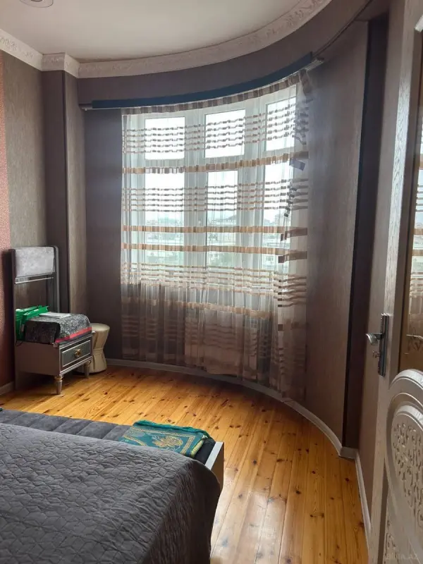 Satılır 3 otaqlı mənzil 86 m²