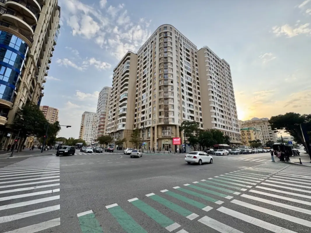 Satılır 2 otaqlı mənzil 90 m²