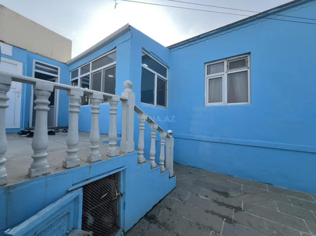 Satılır 6 otaqlı həyət evi 140 m²