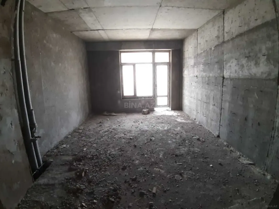 Satılır 3 otaqlı mənzil 120.8 m²