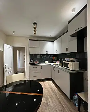 Satılır 3 otaqlı mənzil 70 m² — Bakı, Memar Əcəmi yanı 3 otaq 70.00 m²