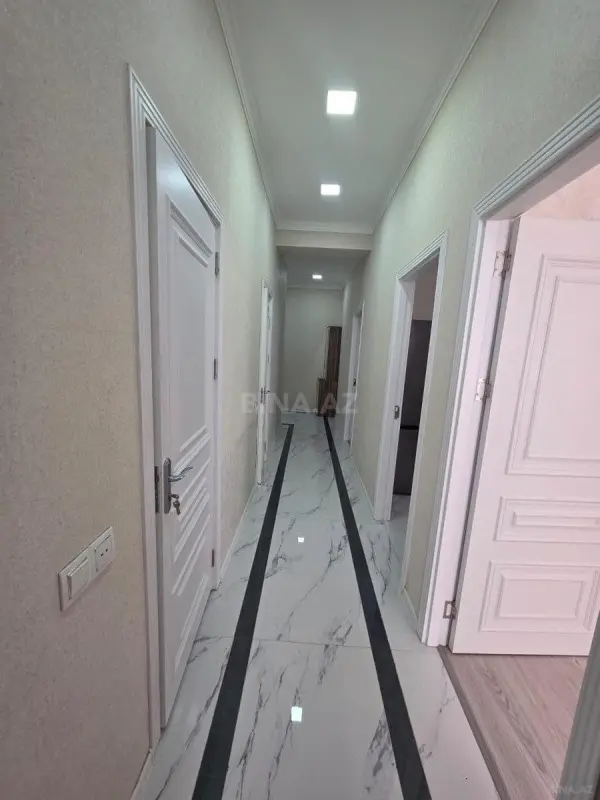 Satılır 3 otaqlı mənzil 102 m²