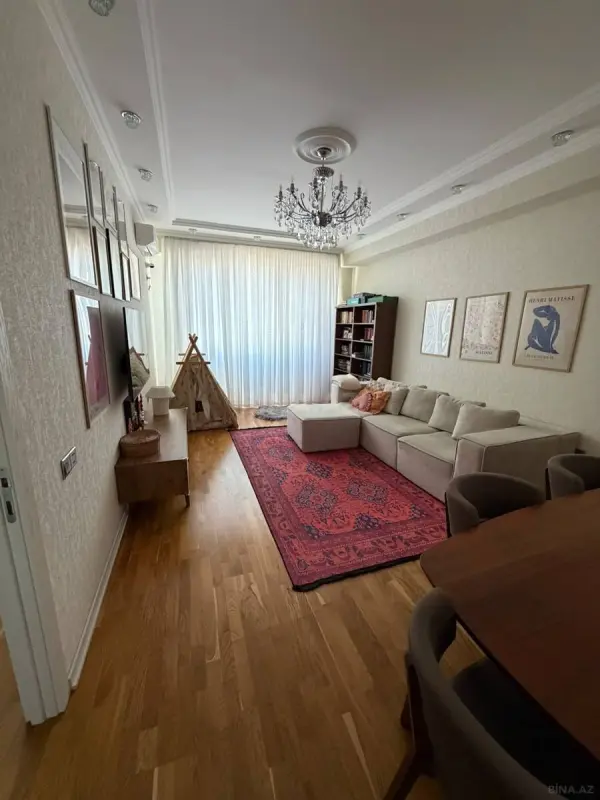 Satılır 3 otaqlı mənzil 98 m²