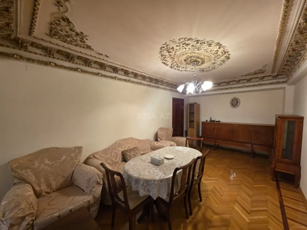 Satılır 4 otaqlı mənzil 112 m²
