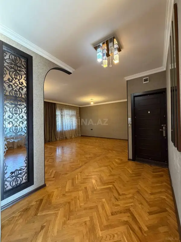 Satılır 4 otaqlı mənzil 90 m²