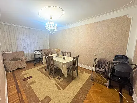 Satılır 4 otaqlı mənzil 100 m² — Bakı, Əhmədli 4 otaq 100.00 m²