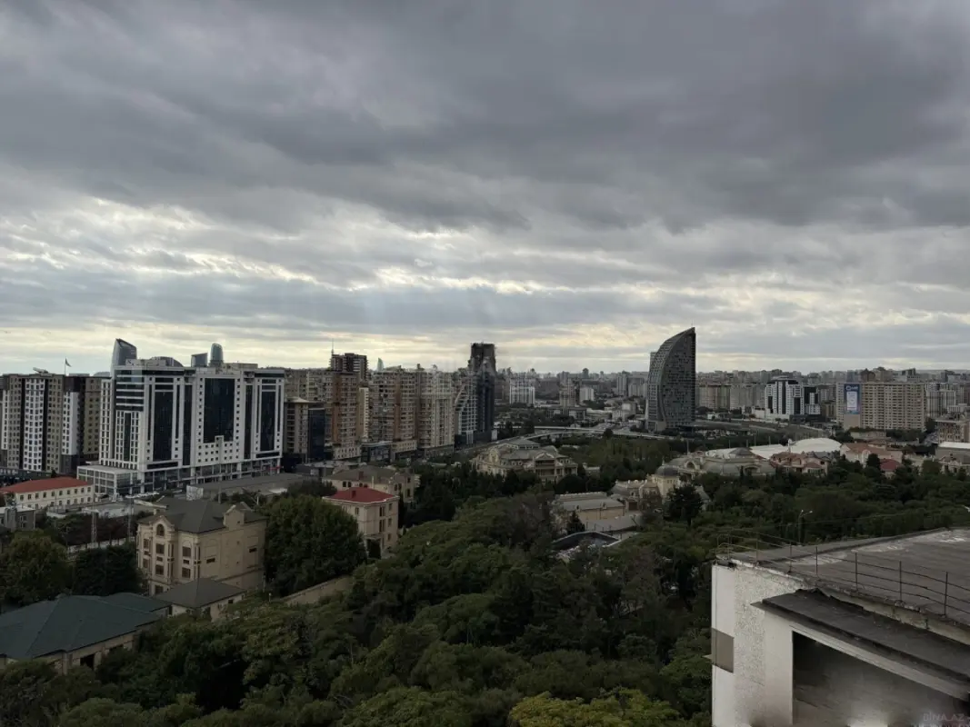 Satılır 3 otaqlı mənzil 120 m²