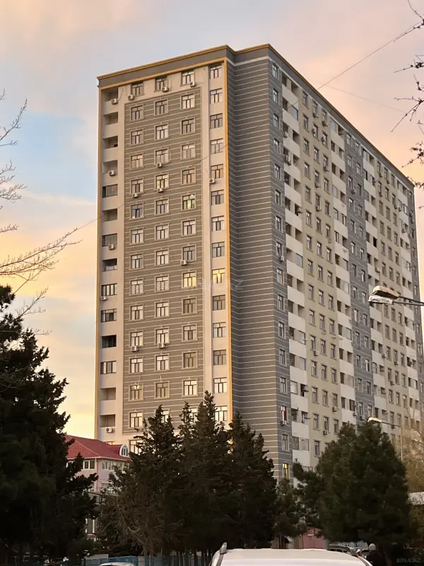 Satılır 3 otaqlı mənzil 105 m²