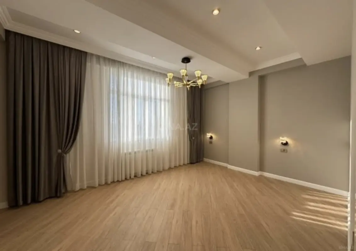 Satılır 3 otaqlı mənzil 116 m²