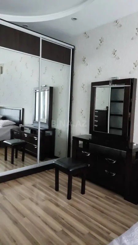 Satılır 3 otaqlı mənzil 114 m²