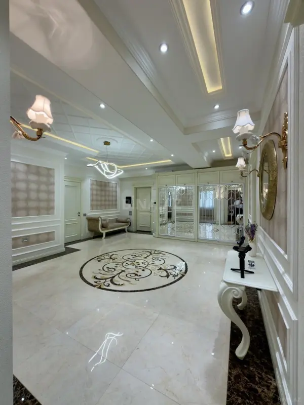 Satılır 4 otaqlı mənzil 175 m²