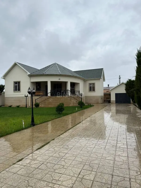 Satılır 4 otaqlı həyət evi 131 m²