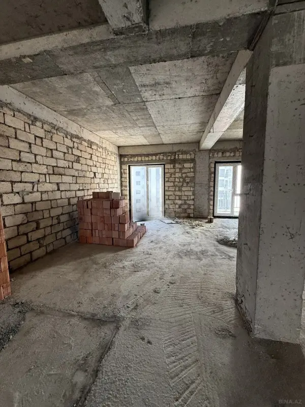 Satılır 3 otaqlı mənzil 146.8 m²