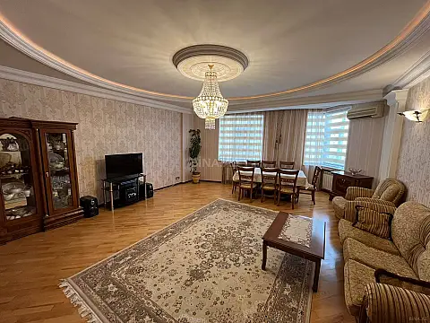 Satılır 4 otaqlı mənzil 155 m² — Bakı 4 otaq 155.00 m²