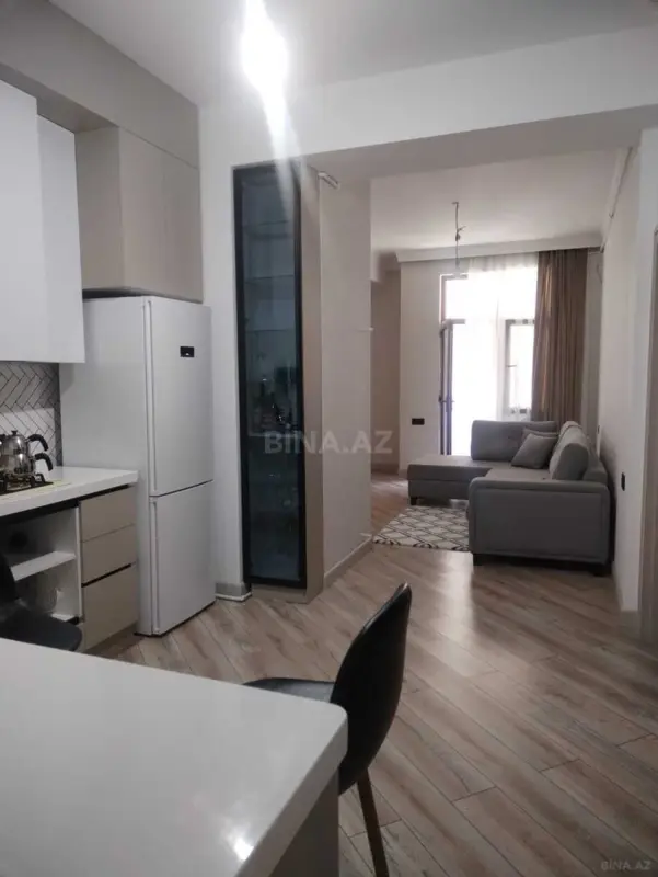 Satılır 2 otaqlı mənzil 98 m²