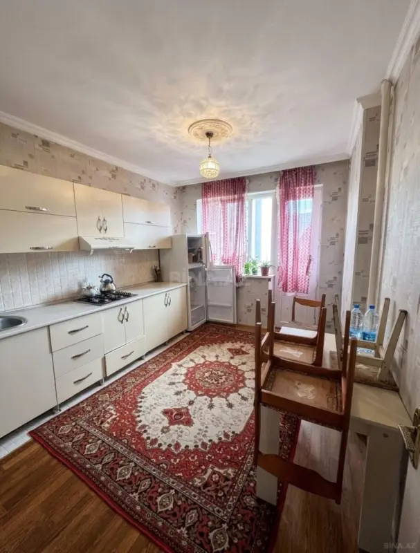 Satılır 2 otaqlı mənzil 72 m²