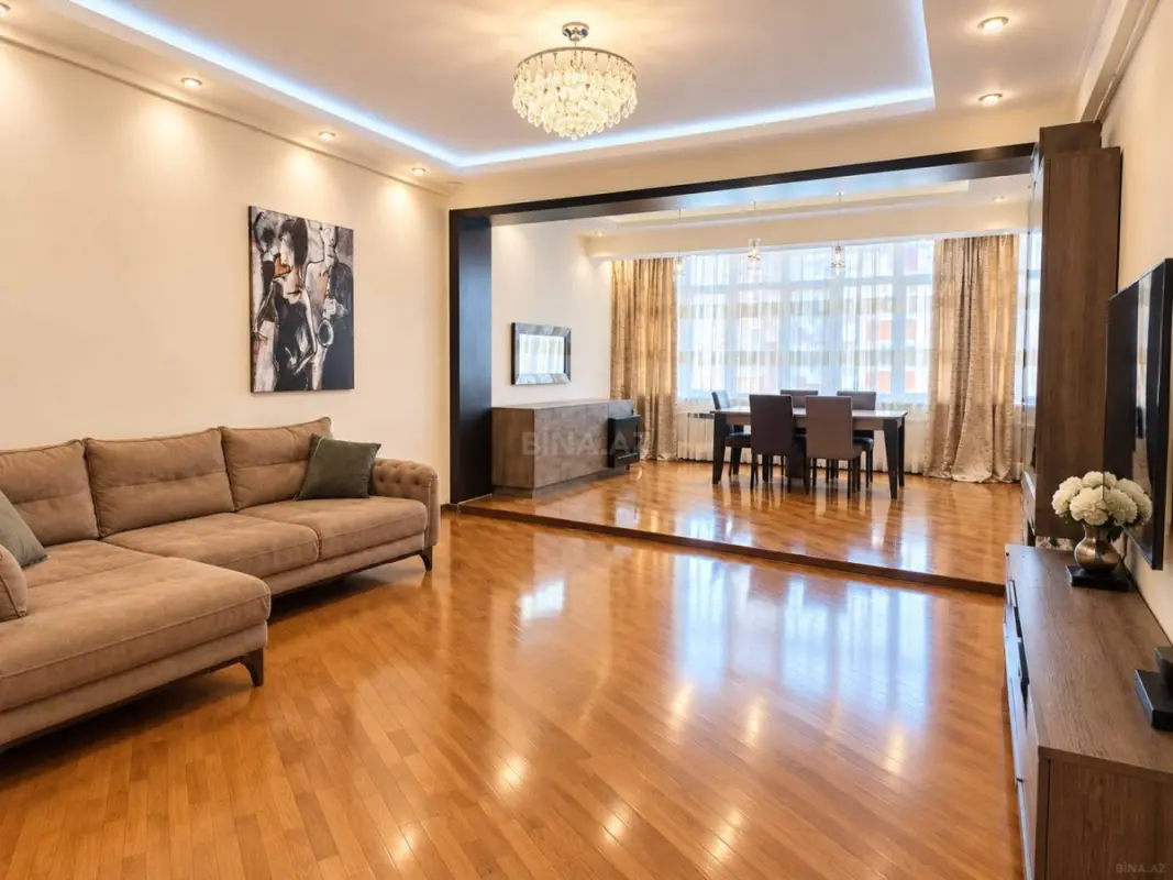 Satılır 2 otaqlı mənzil 103 m²