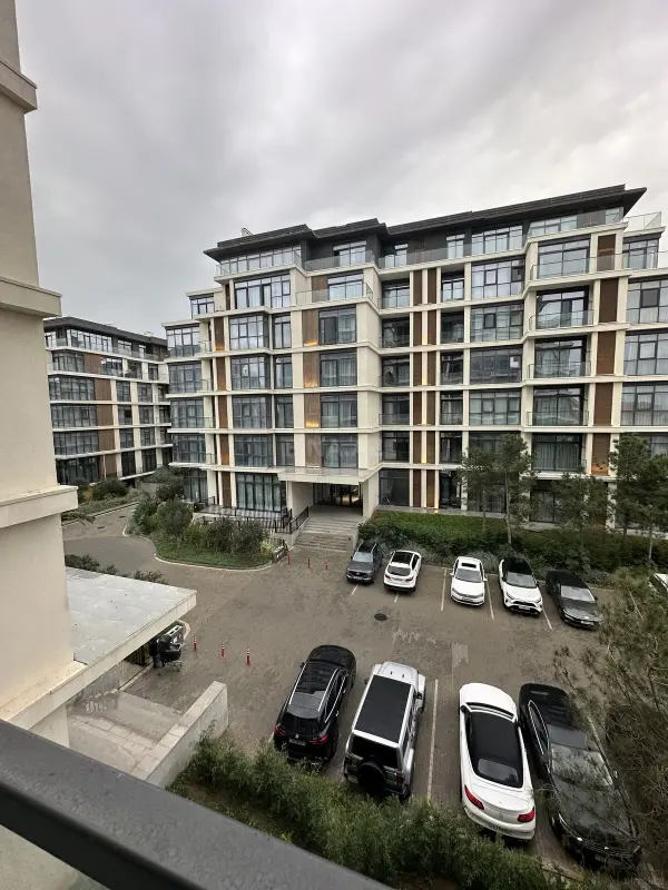 Satılır 2 otaqlı mənzil 76 m²