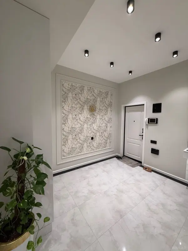 Satılır 3 otaqlı mənzil 111 m²