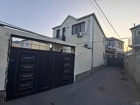 Satılır 4 otaqlı həyət evi 180 m² — Sumqayıt 4 otaq 180.00 m²