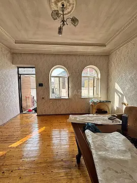 Kirayə verilir 3 otaqlı həyət evi 70 m² — Xırdalan 3 otaq 70.00 m²