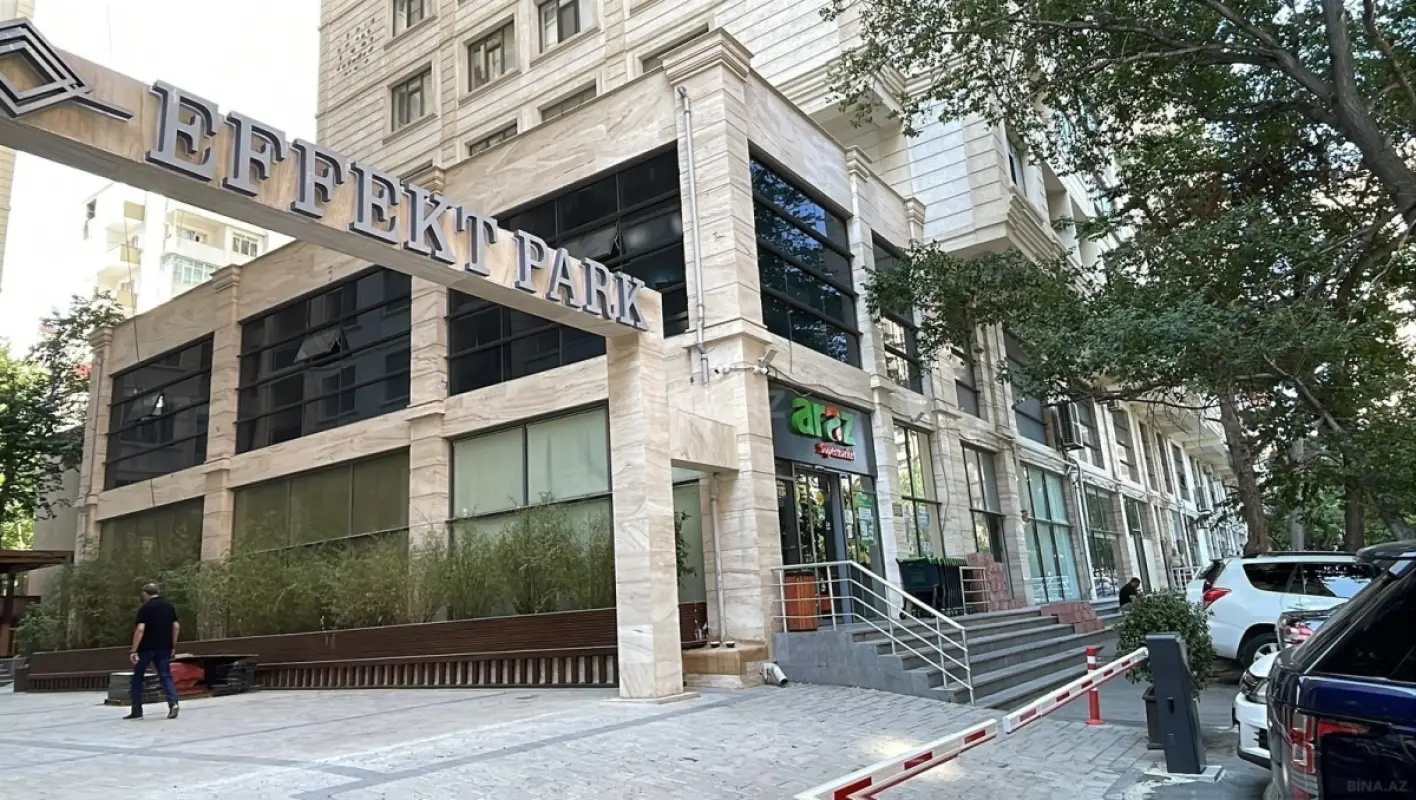 Satılır 3 otaqlı mənzil 136 m²