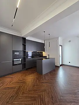 Satılır 3 otaqlı mənzil 150 m² — Bakı 3 otaq 150.00 m²