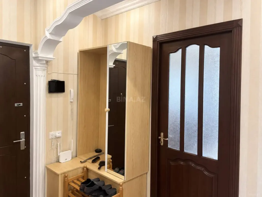 Satılır 3 otaqlı mənzil 105 m²